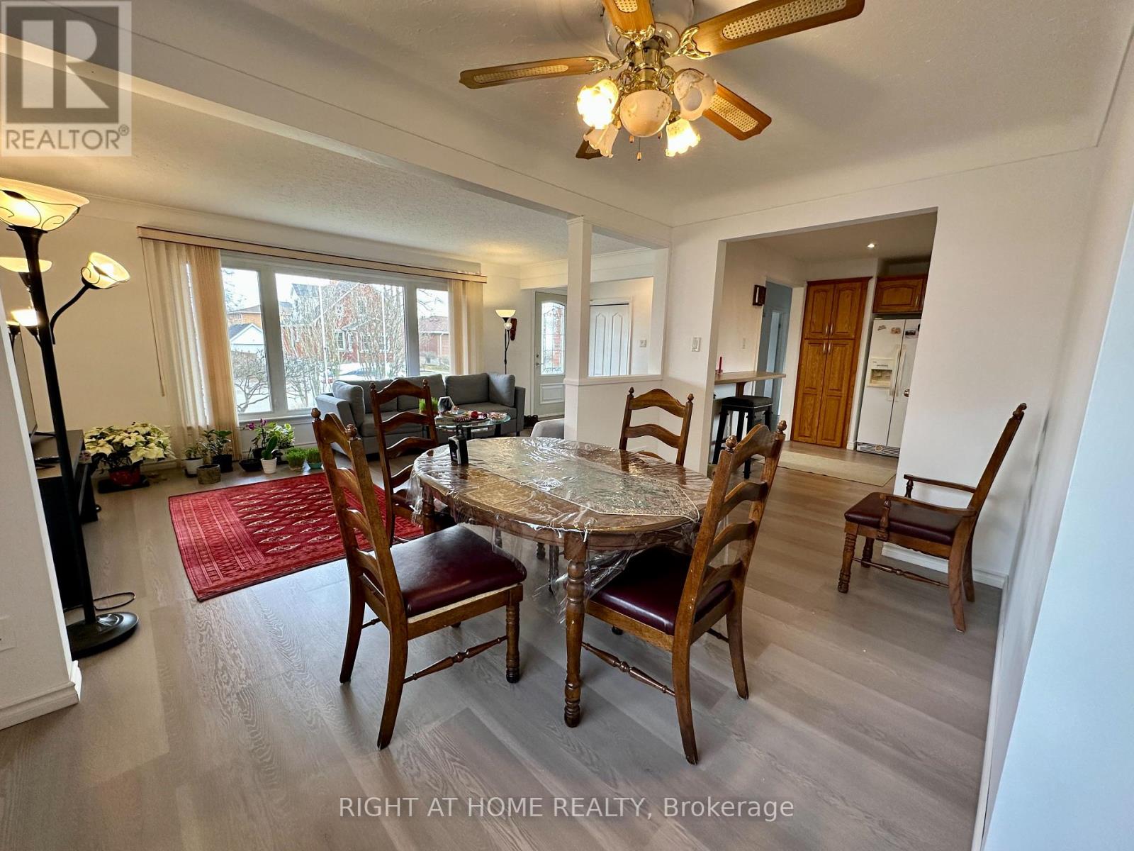 Detached at 16 ROWANWOOD AVENUE, Brant