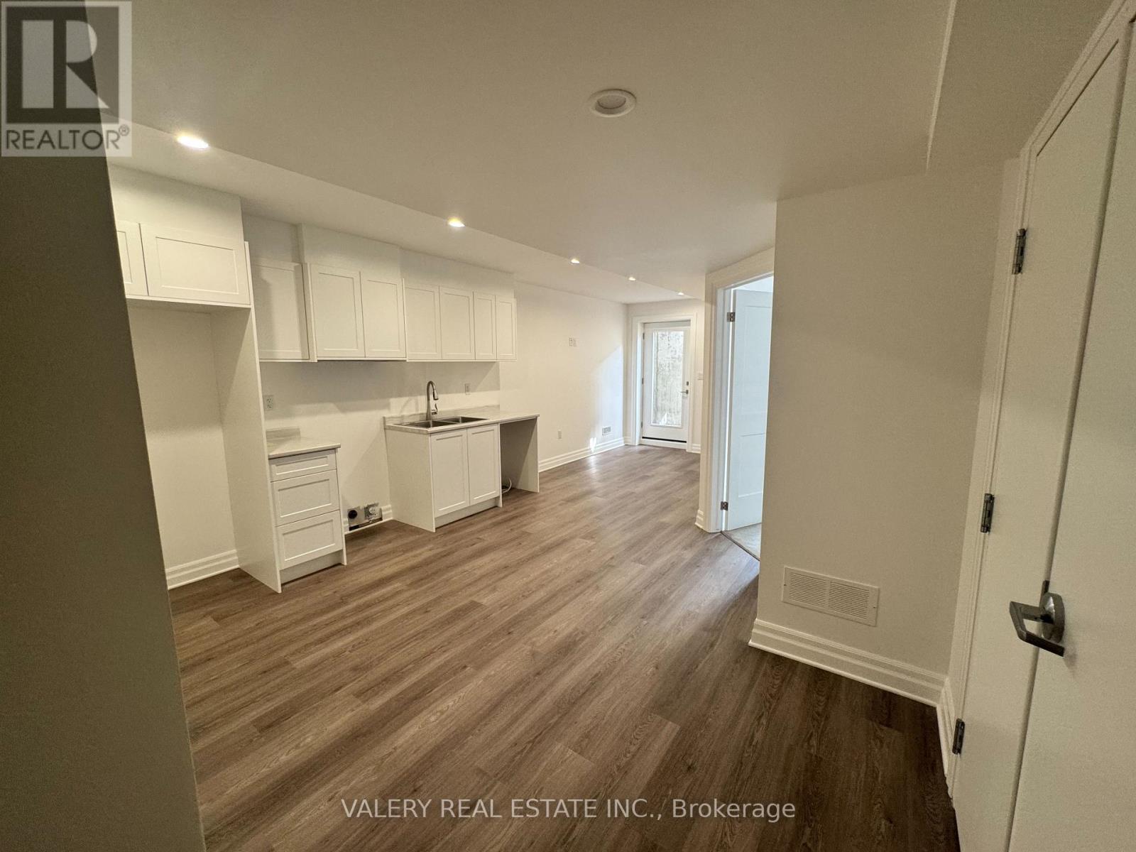 Townhouse at 1 - LOWER - 7489 MARVEL DRIVE, Niagara Falls (Brown)