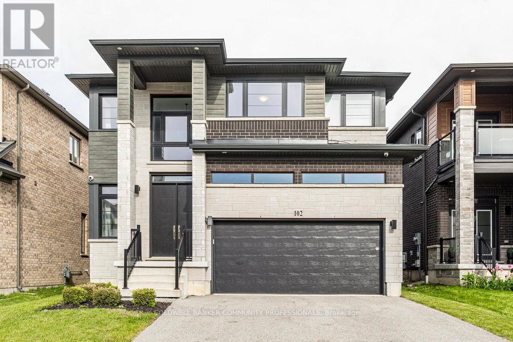 Detached at 102 GREENWICH AVENUE, Hamilton (Stoney Creek Mountain)