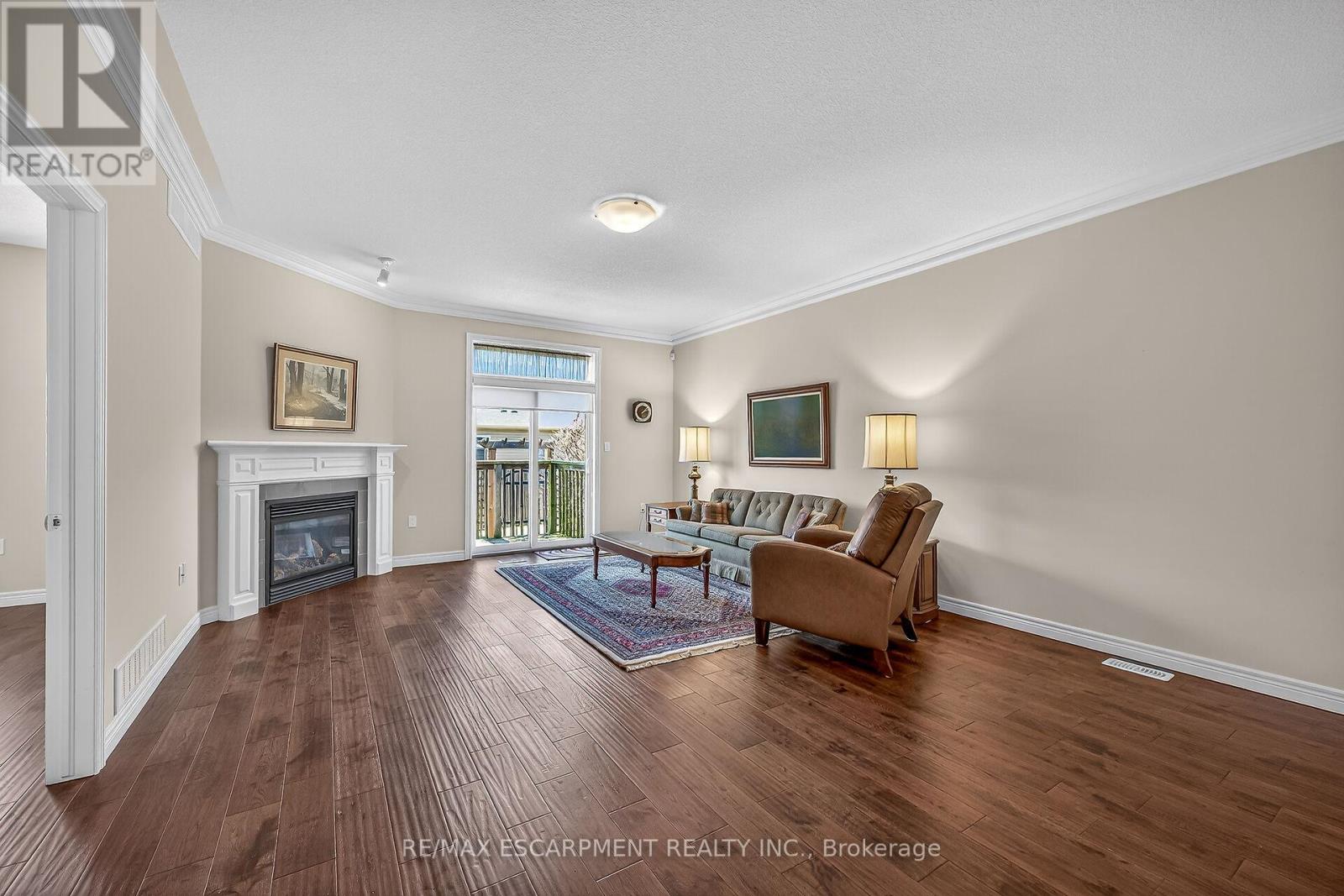 Townhouse at 18 ECKER LANE, Hamilton