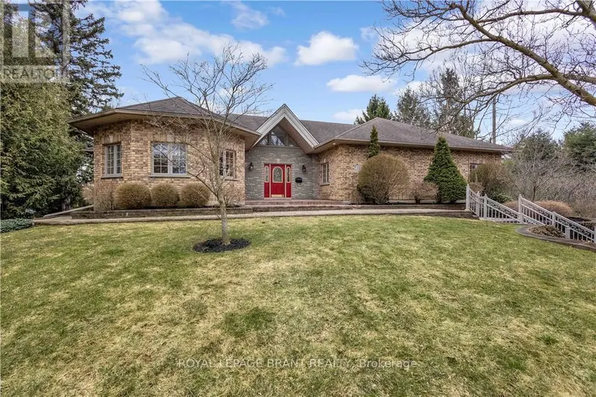 Detached at 103 TUTELA HEIGHTS ROAD, Brantford