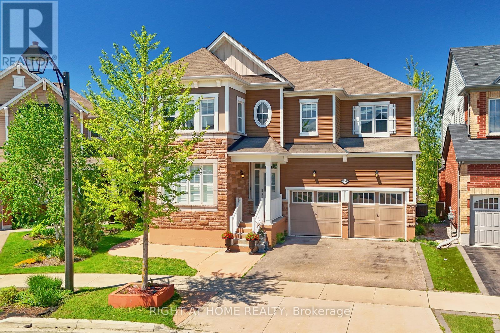 Detached at 292 FALLING GREEN CRESCENT, Kitchener