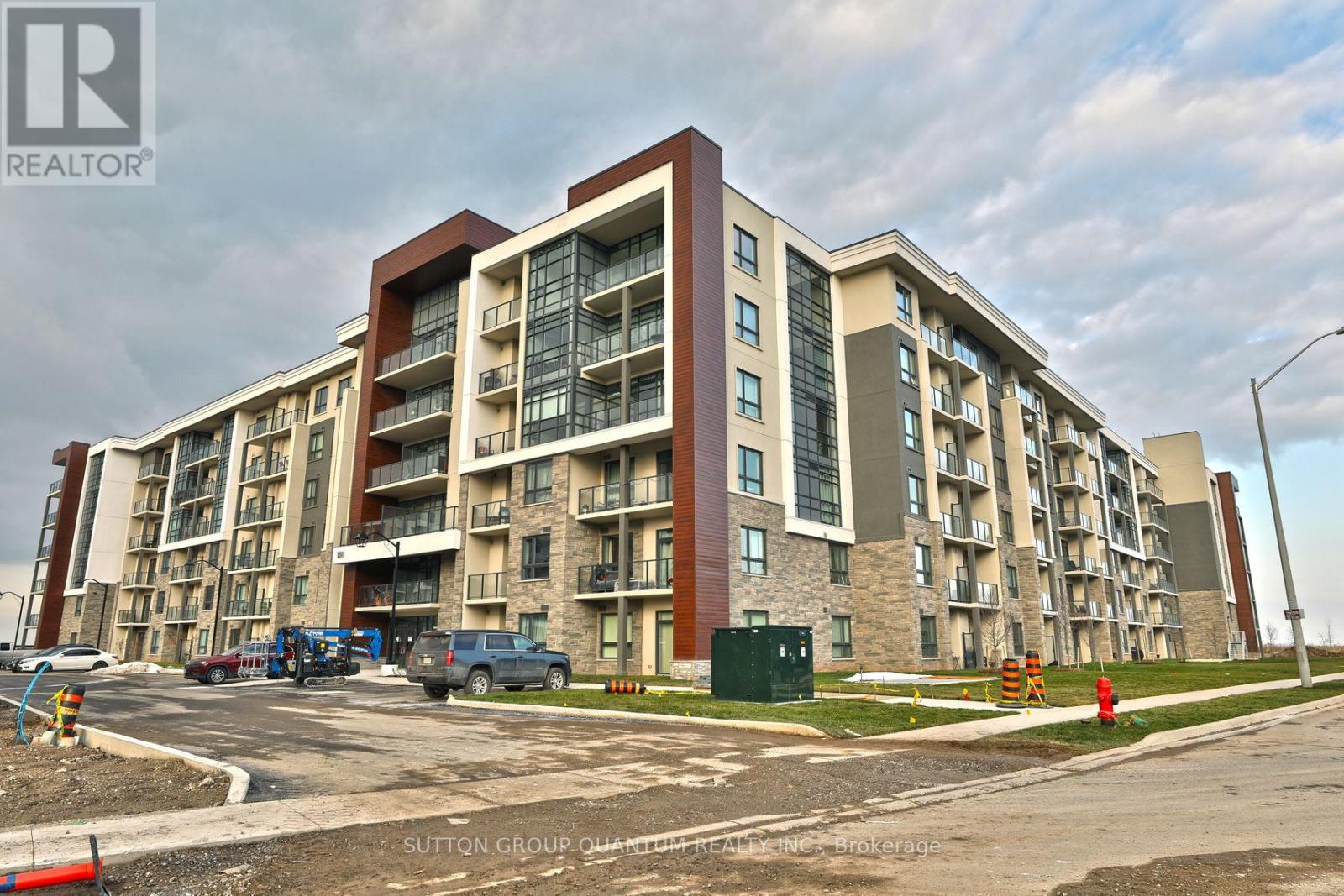 Apartment at 319 - 101 SHOREVIEW PLACE, Hamilton (Stoney Creek)