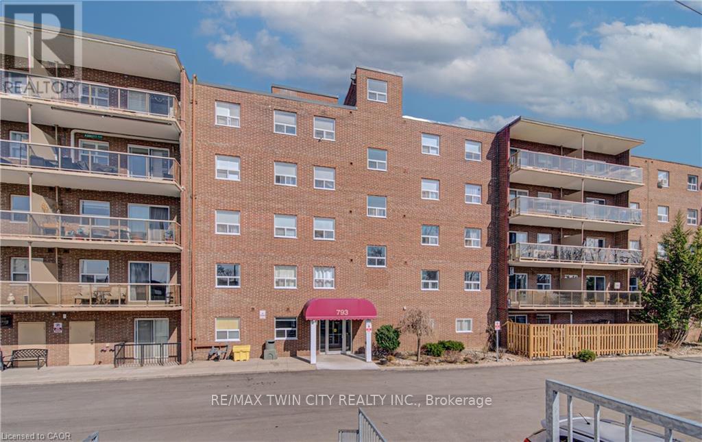 Apartment at 202 - 793 COLBORNE STREET, Brantford