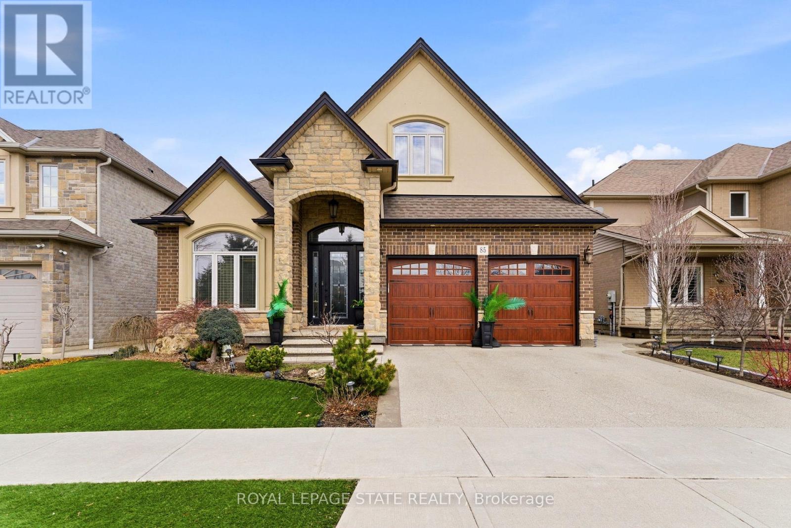 Detached at 85 HILLCROFT DRIVE, Hamilton (Stoney Creek Mountain)