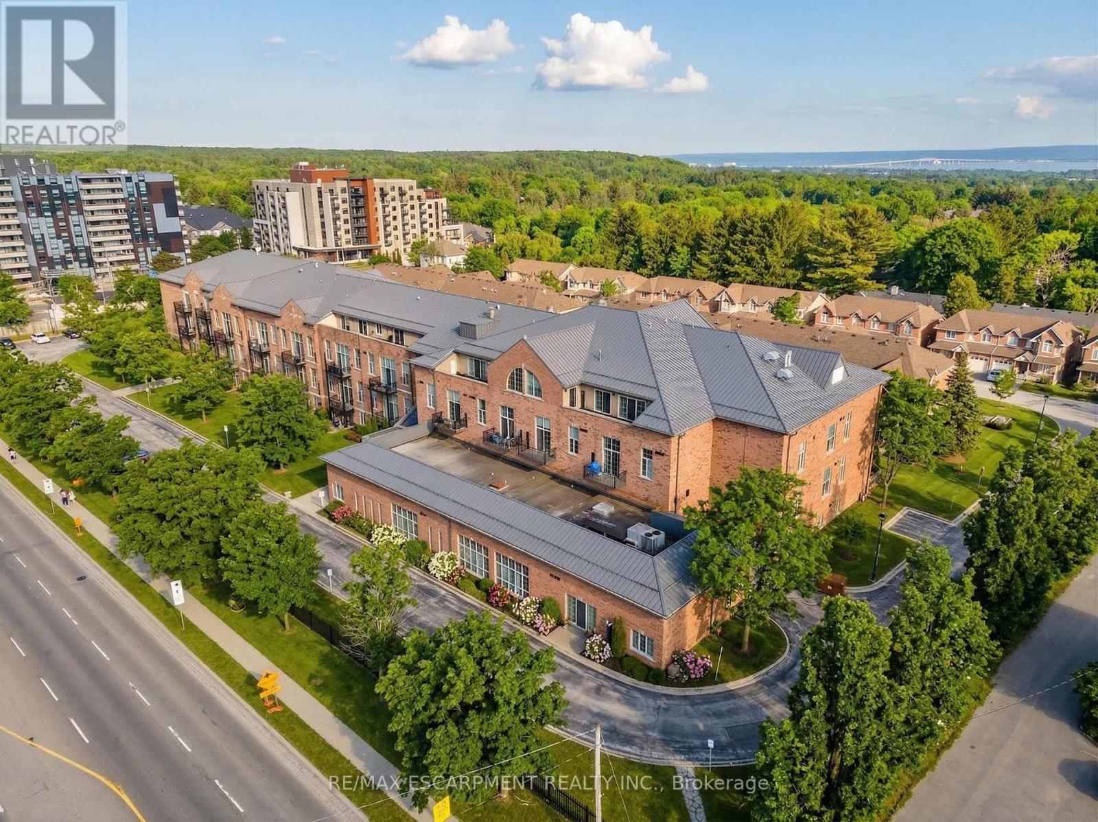 Apartment at 320 - 262 DUNDAS STREET E, Hamilton (Waterdown)