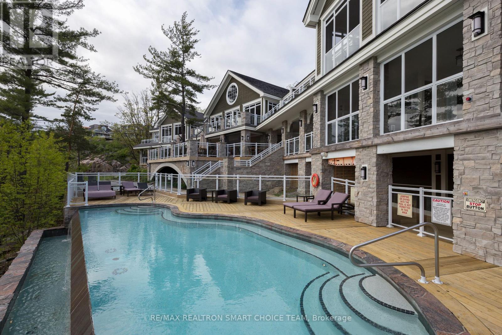 Apartment at L204-A1&B1 - 1869 MUSKOKA 118 ROAD W, Muskoka Lakes