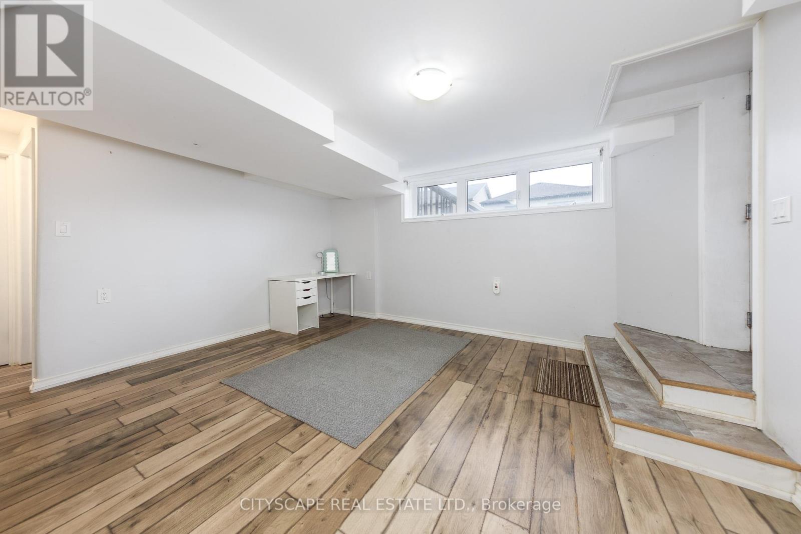 Detached at 121 CRAFTER CRESCENT, Hamilton