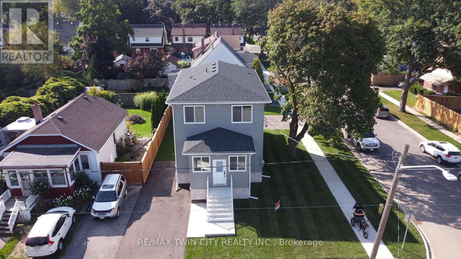 Multiplex at 3 - 309 NELSON STREET, Brantford