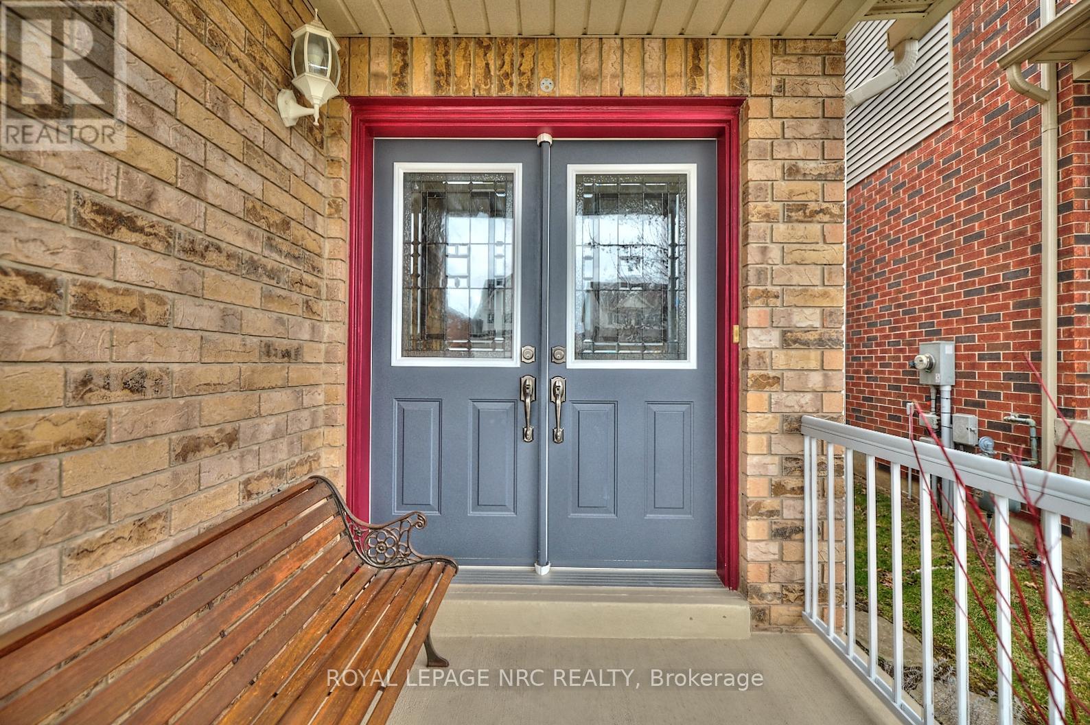 Detached at 4 ALEX GRANT PLACE, St. Catharines