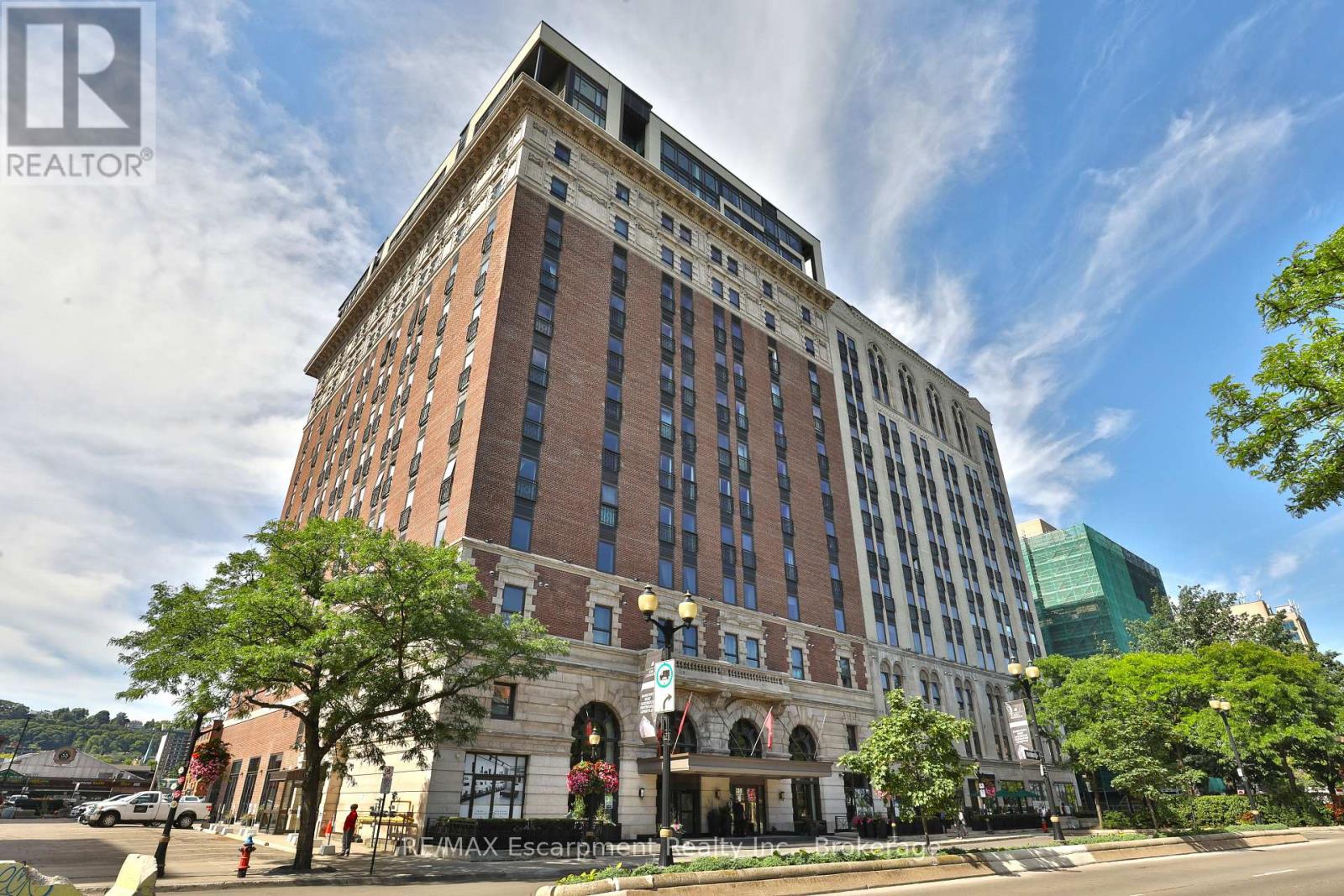 Apartment at 618 - 118 KING STREET E, Hamilton (Beasley)