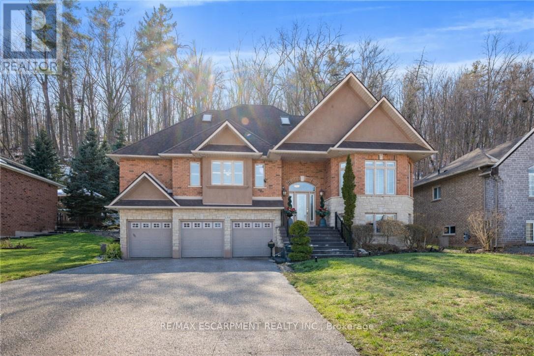 Detached at 130 DORCHESTER DRIVE, Grimsby (Grimsby East)