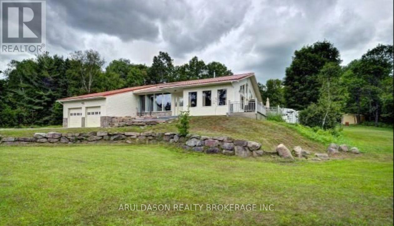Detached at 2320 HIGHWAY 518, McMurrich/Monteith (Sprucedale)
