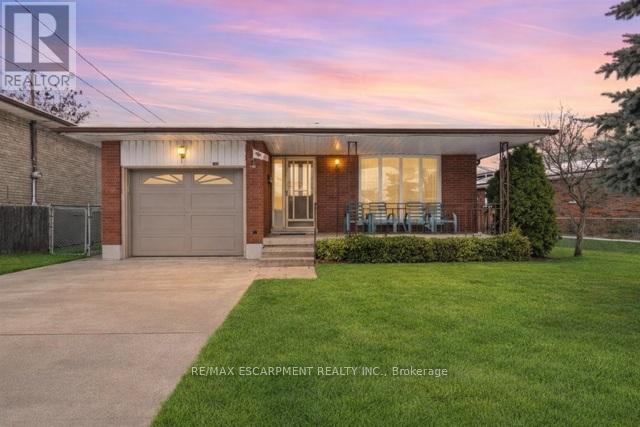 Detached at 88 GLEN VALLEY DRIVE, Hamilton (Vincent)