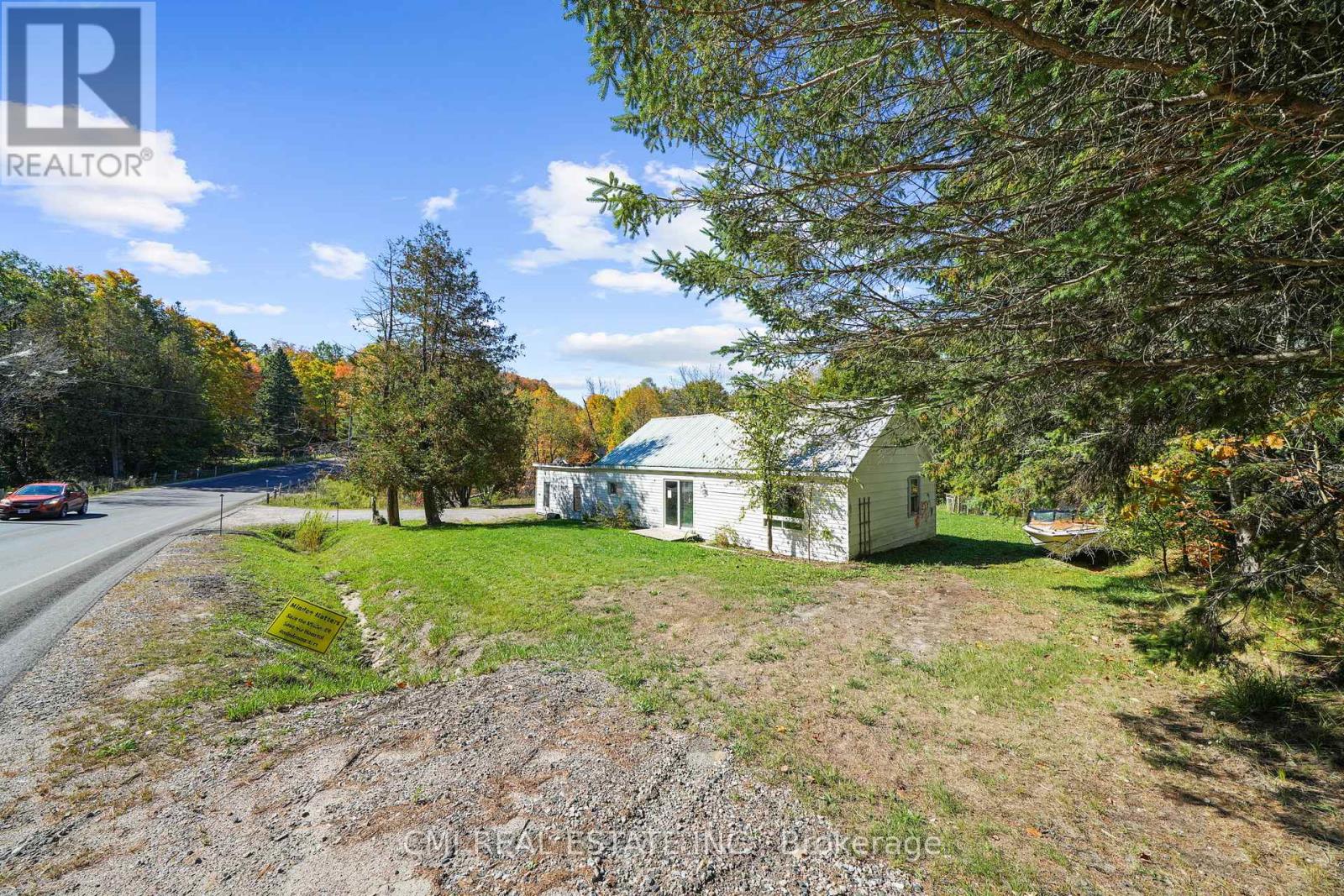 Detached at 1093 SOUTH LAKE ROAD, Minden Hills (Snowdon)