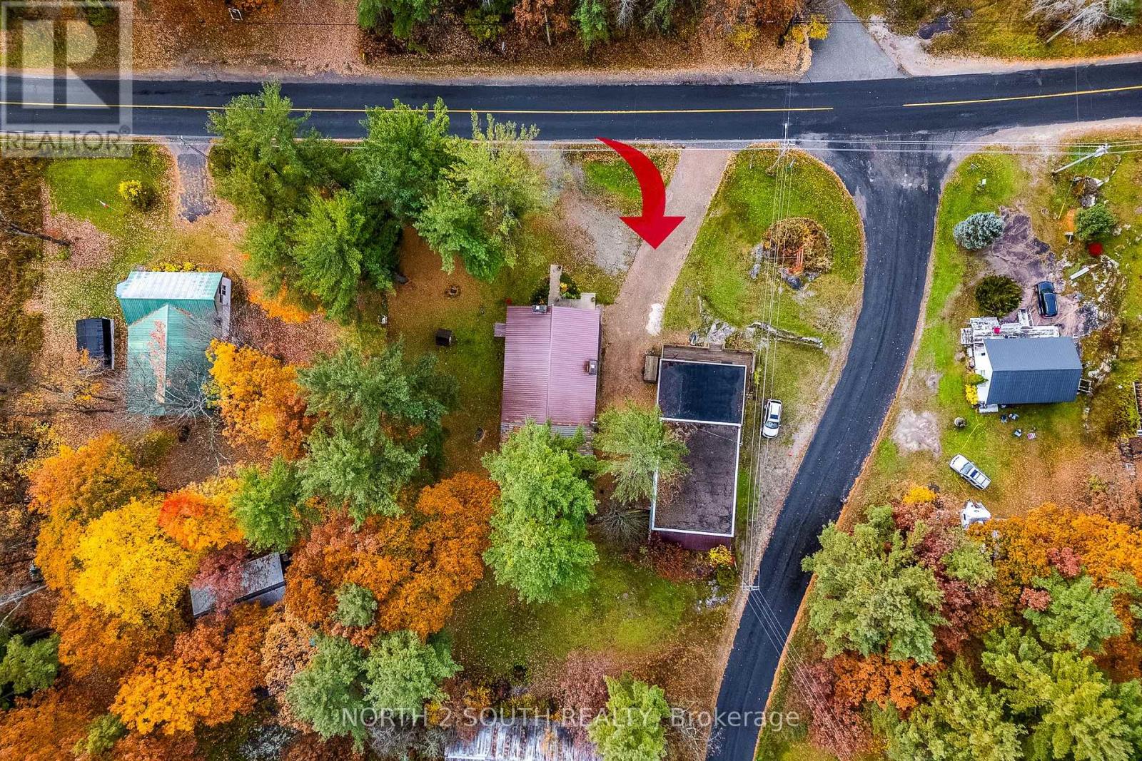 Detached at 2512 HONEY HARBOUR ROAD, Georgian Bay (Baxter)