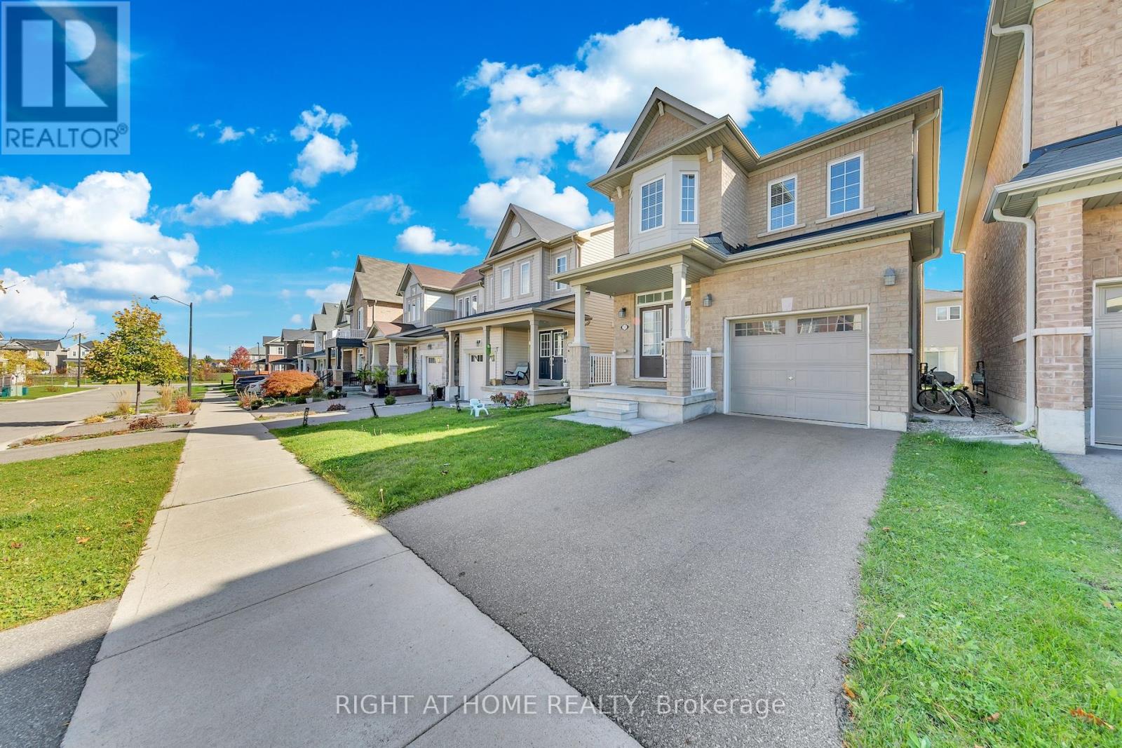Detached at 32 MCCARGOW DRIVE, Haldimand