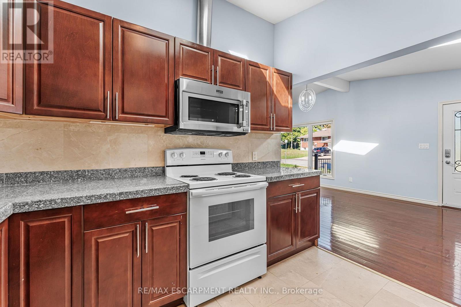 Detached at 6122 MAYFAIR DRIVE, Niagara Falls