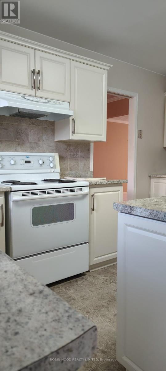 Townhouse at UNIT 11 - 21 EARL DRIVE, Chatham-Kent