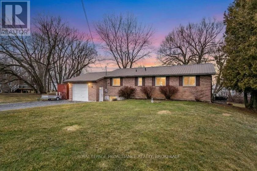 Detached at 306 EASY LANE, Frontenac Islands