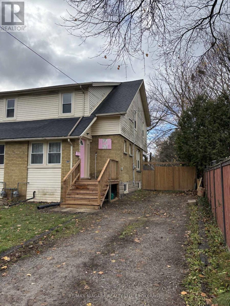 Semi-Detached/Link at 5011 FIFTH AVENUE, Niagara Falls (Downtown)