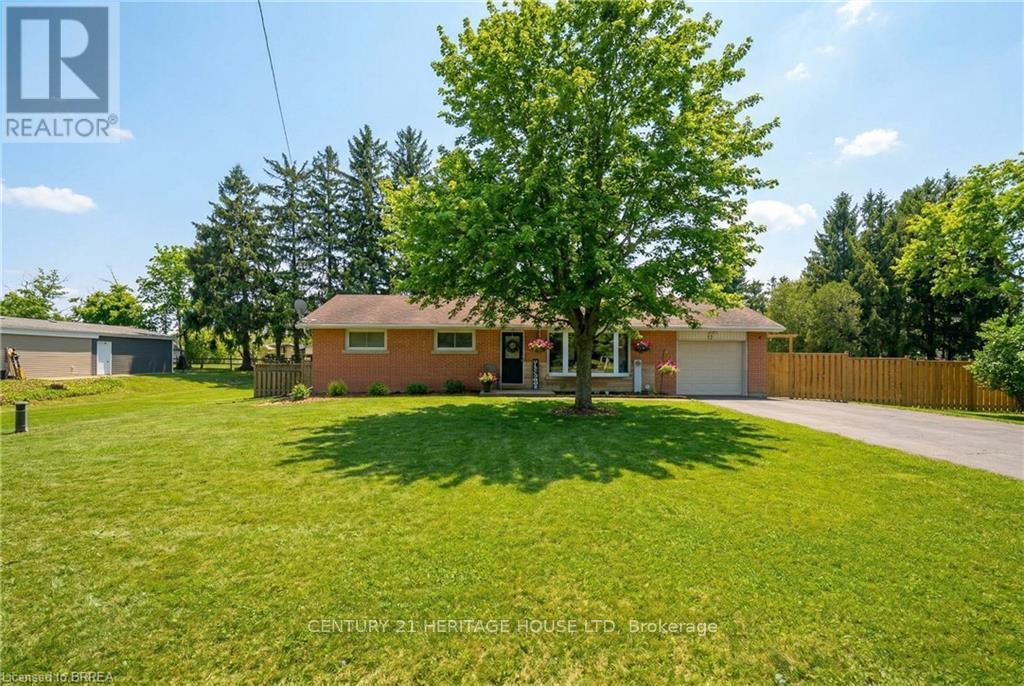 Detached at 12 STEWART DRIVE, Brant (Burford)