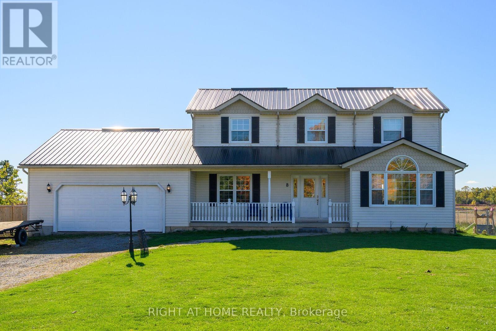 Detached at 8 TALBOT ROAD, Haldimand