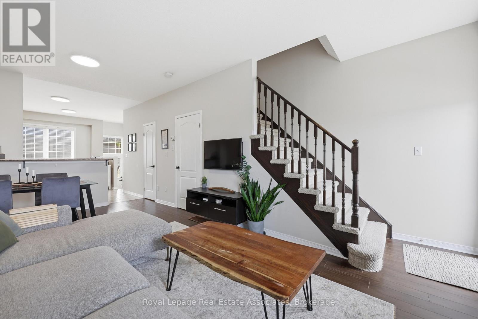 Townhouse at 6 - 170 DEWITT ROAD, Hamilton