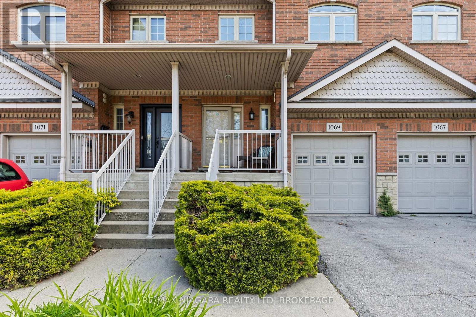 Townhouse at 1069 BEACH BOULEVARD, Hamilton