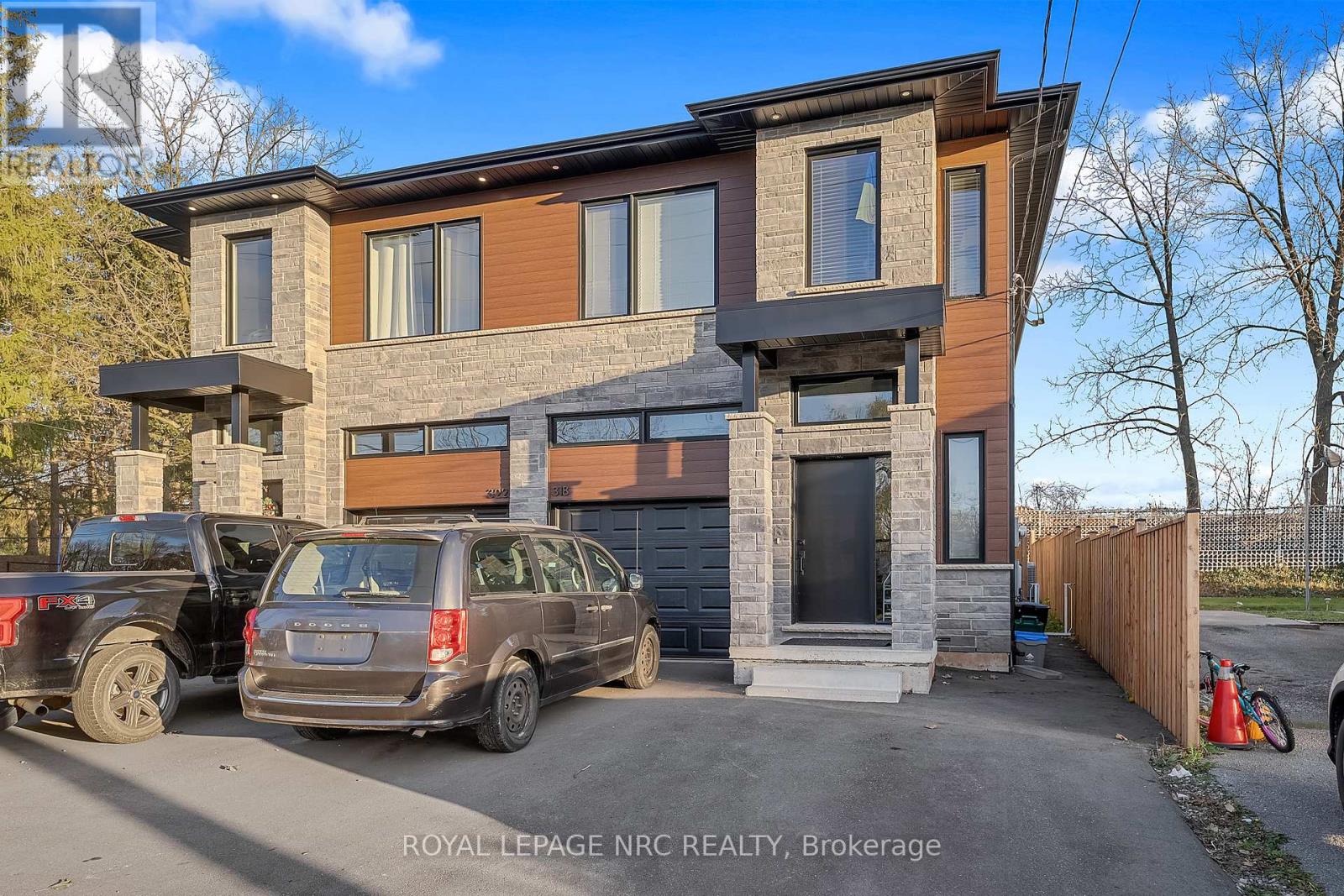 Semi-Detached/Link at 318 RIVER ROAD, Welland (Welland Downtown)