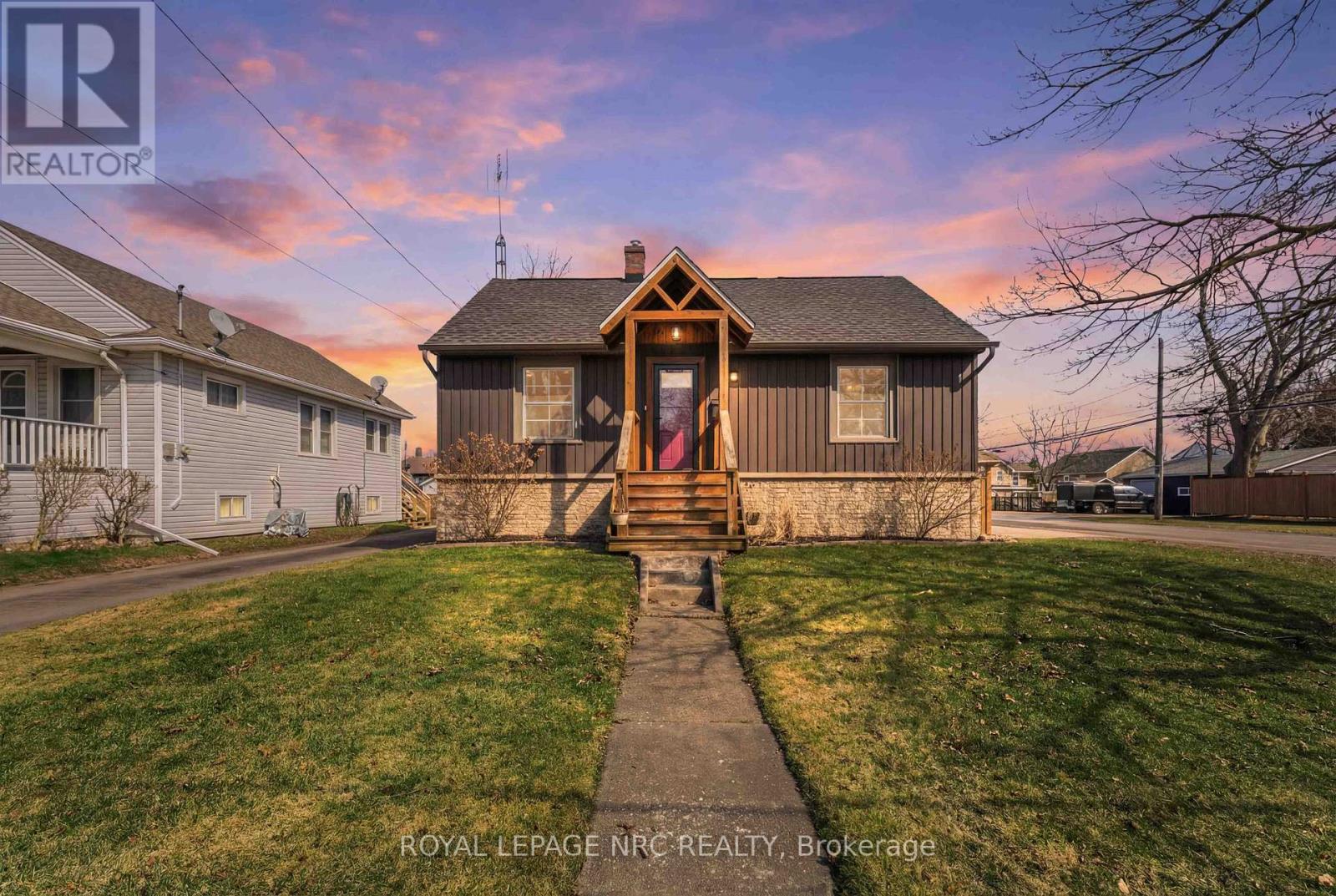 Detached at 103 CLARE AVENUE, Port Colborne (Sugarloaf)