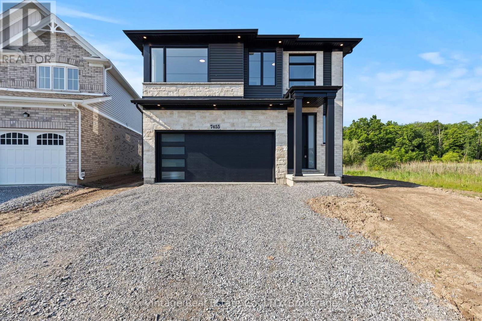 Detached at 7455 MAJESTIC TRAIL, Niagara Falls (Brown)