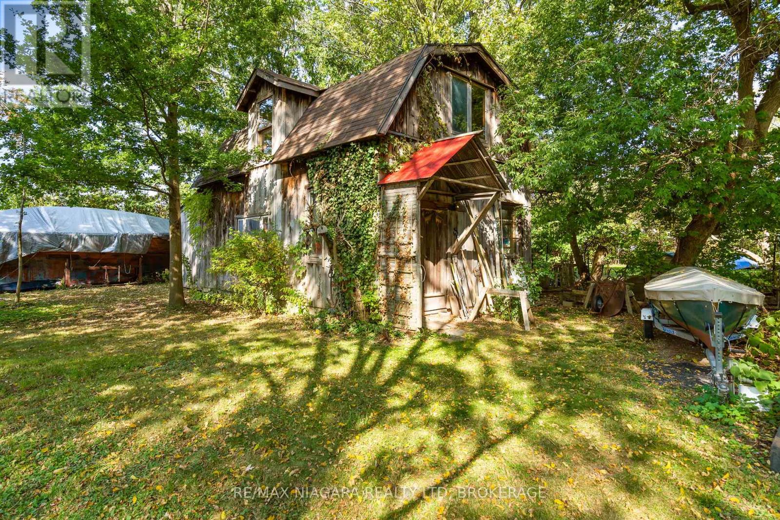 Detached at 105 WEIR ROAD, Port Colborne