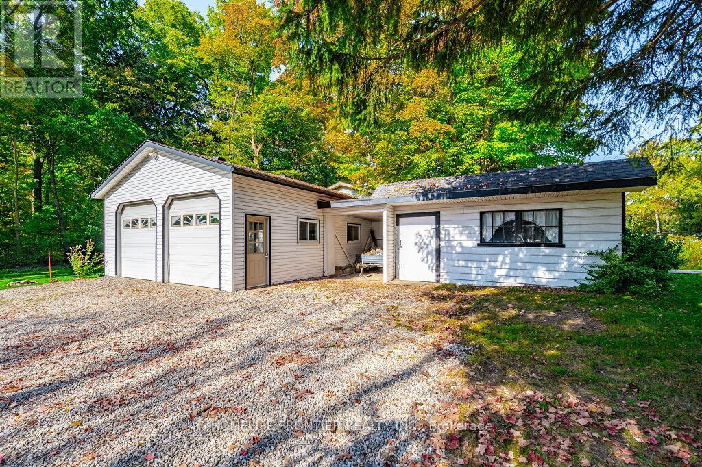 Detached at 360 COLBORNE STREET, Centre Wellington