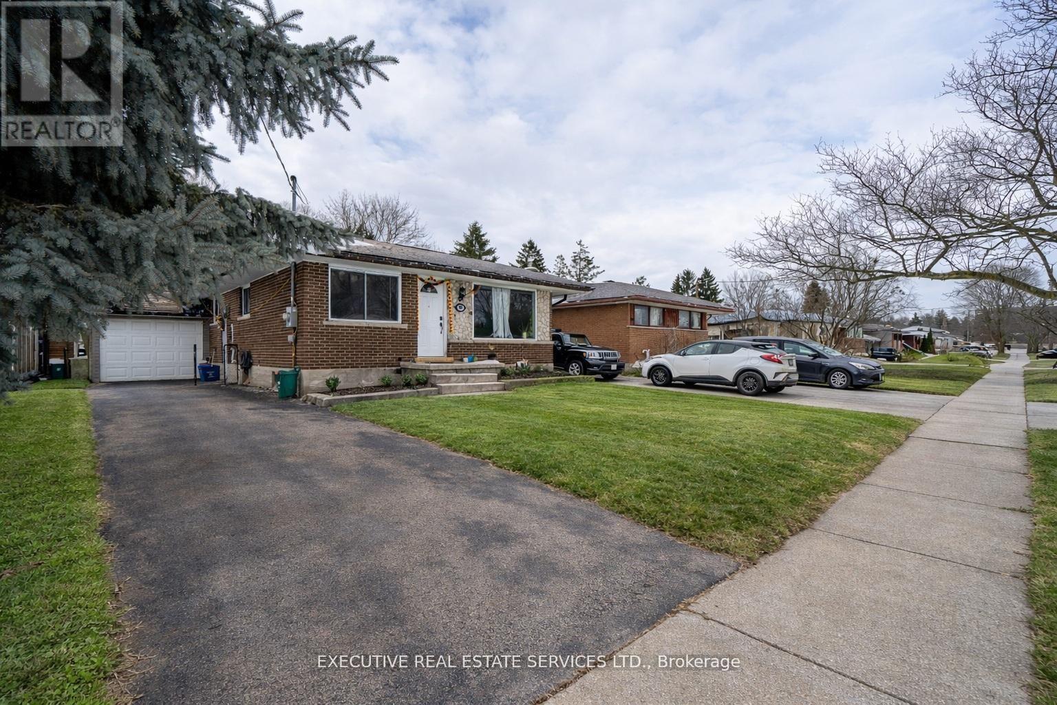 Detached at 268 ROSS AVENUE, Kitchener