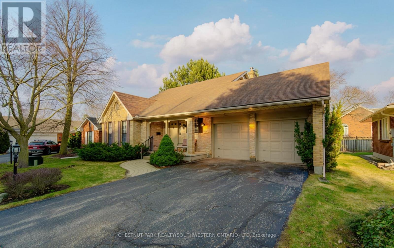 Detached at 9 - 306 ROXTON DRIVE, waterloo