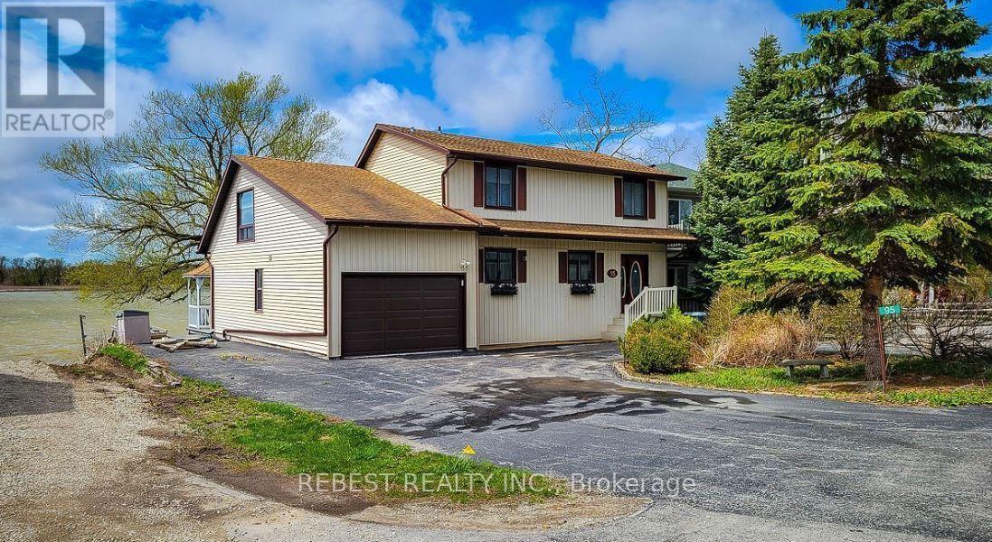 Detached at 95 HALDIMAND COUNTY 17 ROAD, Haldimand (Dunnville)