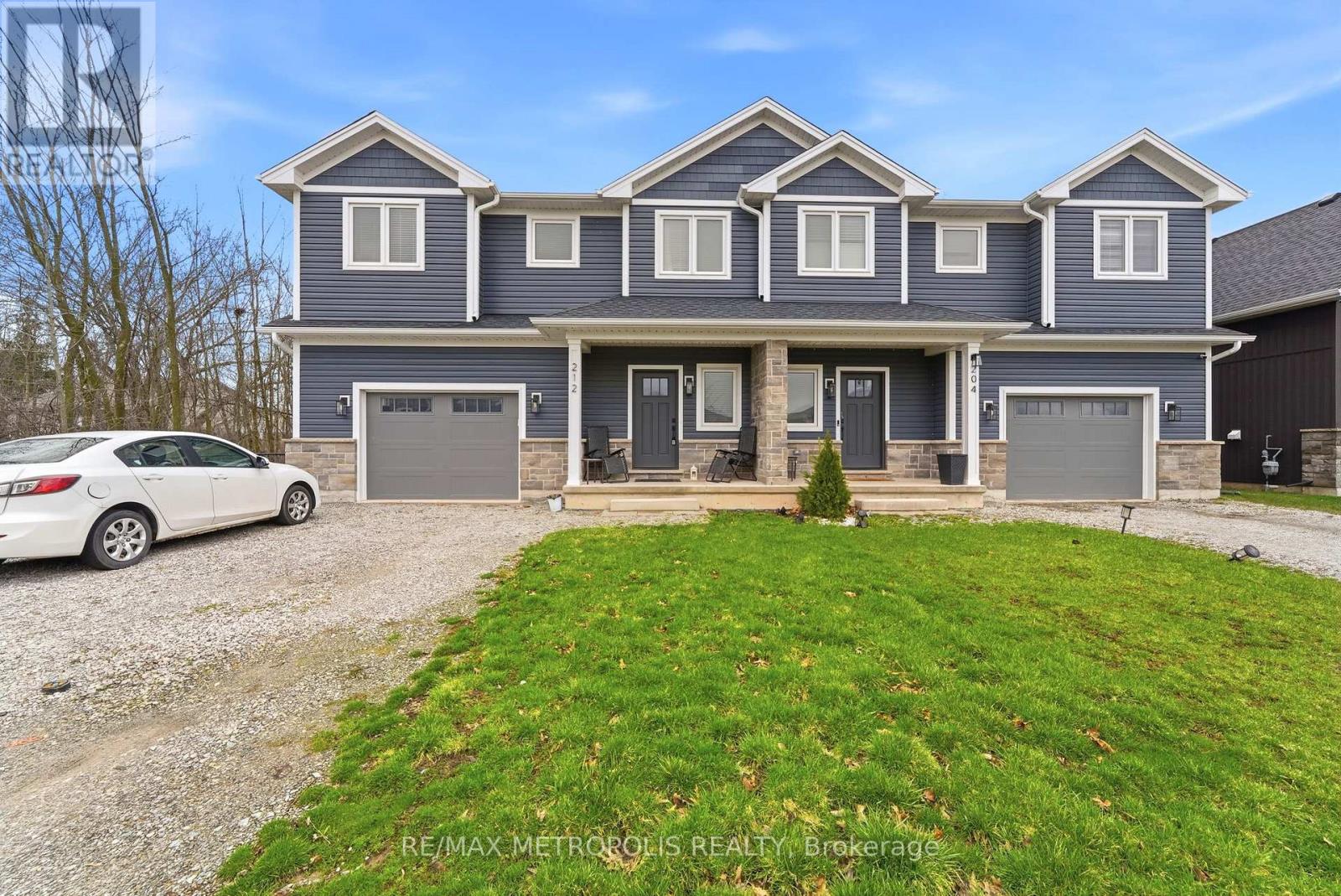 Semi-Detached/Link at 212 IVA STREET, Welland (Lincoln/Crowland)