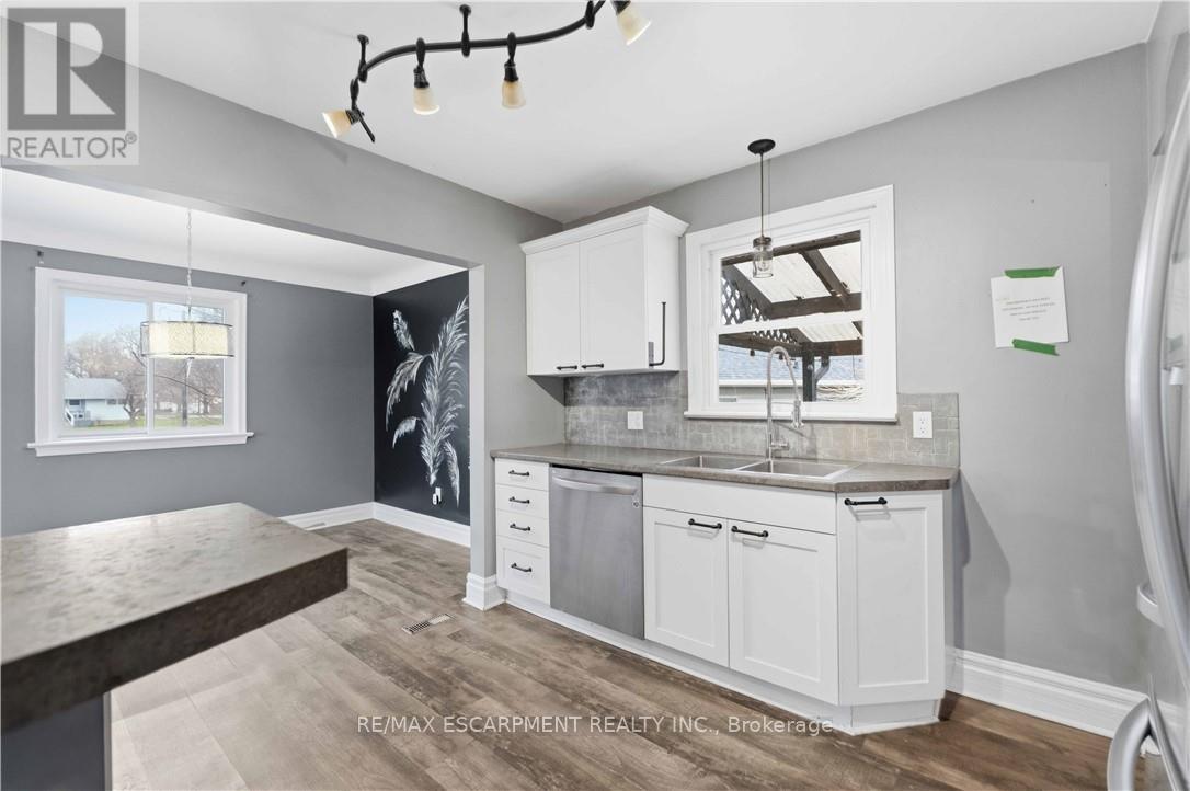 Detached at 40 NICKERSON AVENUE, St. Catharines