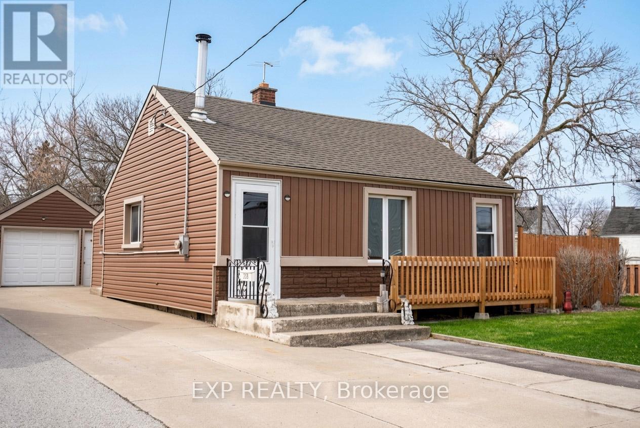 Detached at 125 GRANTHAM AVENUE S, St. Catharines (E. Chester)