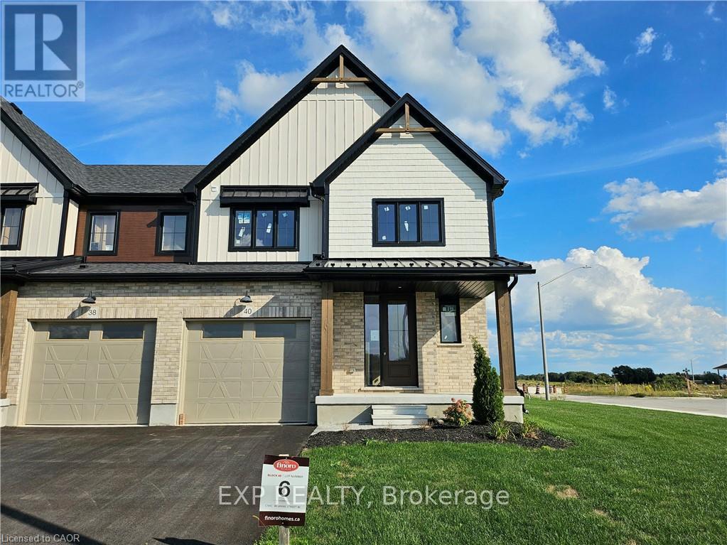 Townhouse at 40 ANNE STREET W, Minto