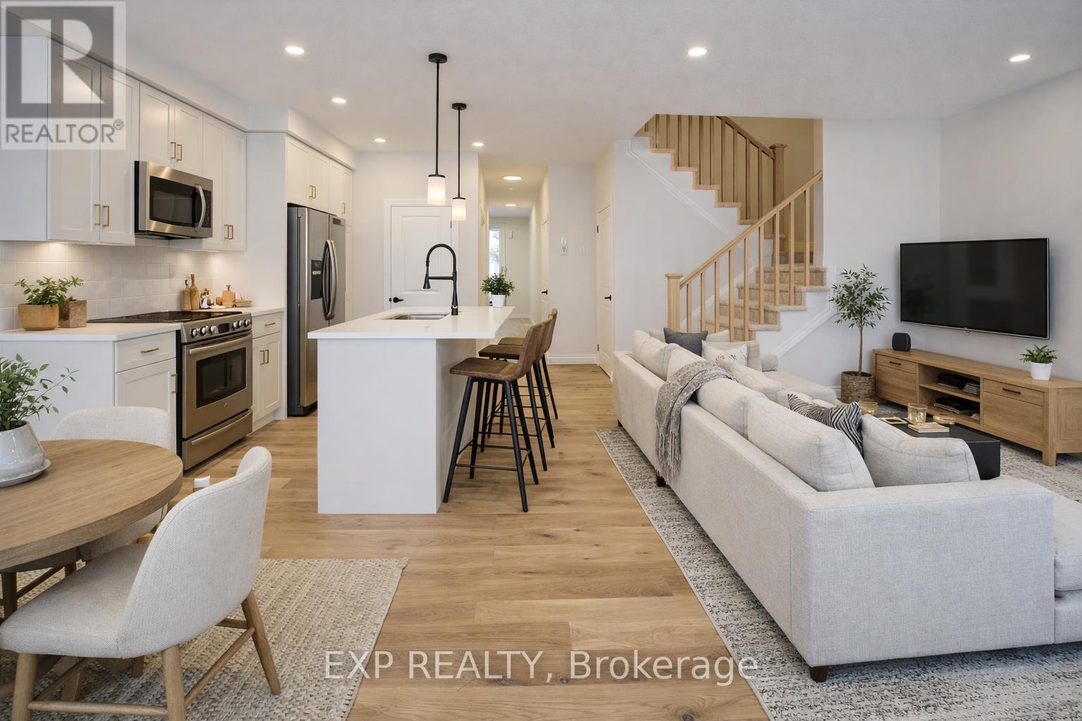 Townhouse at 36 ANNE STREET W, Minto
