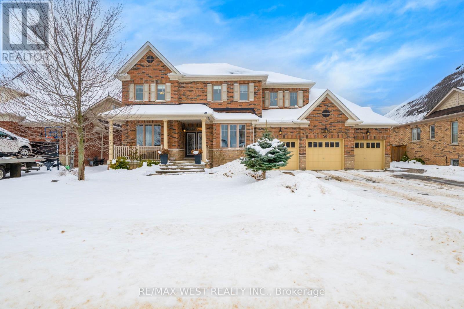 Detached at 20 ANDERSON AVENUE, Mono