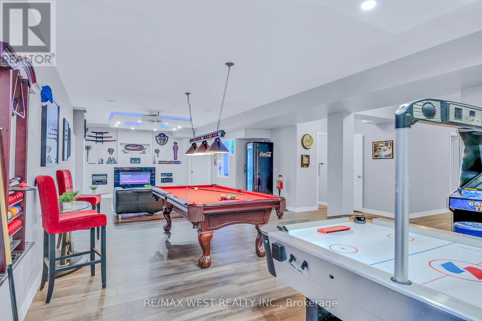 Detached at 20 ANDERSON AVENUE, Mono