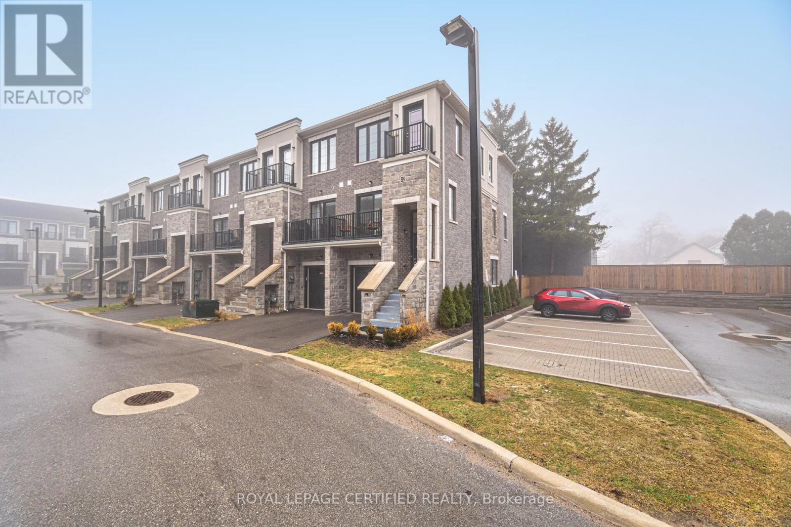 Townhouse at 22 - 383 DUNDAS STREET E, Hamilton (Waterdown)