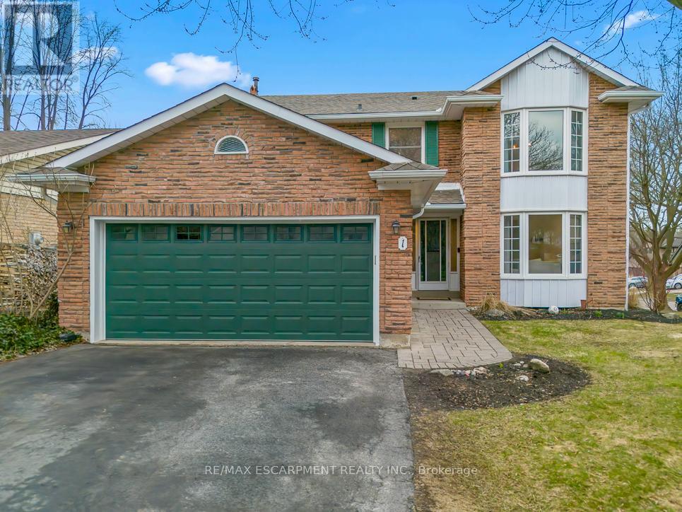 Detached at 1 PARKWAY PLACE, Hamilton (Dundas)