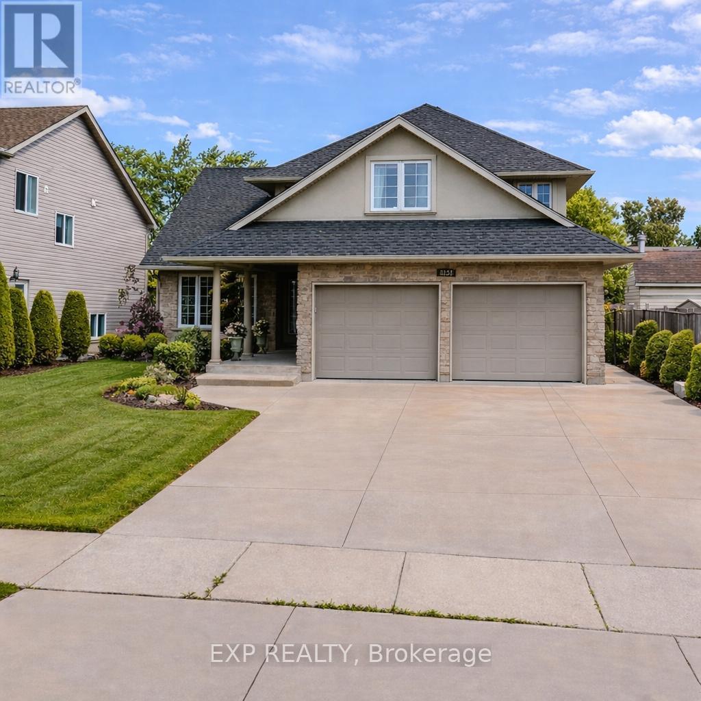 Detached at 8233 COSTABILE DRIVE, Niagara Falls (Ascot)