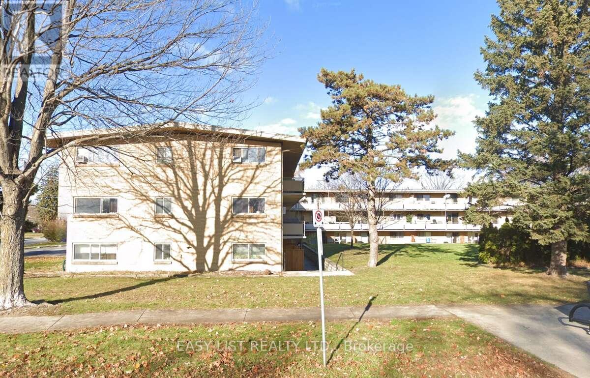 Apartment at 34 - 8650 WYANDOTTE STREET E, Windsor