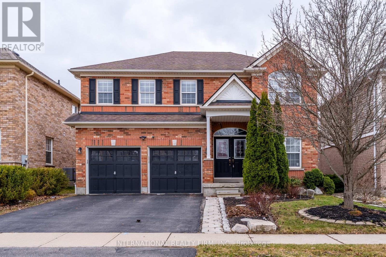 Detached at 102 HUNTER WAY, Brantford