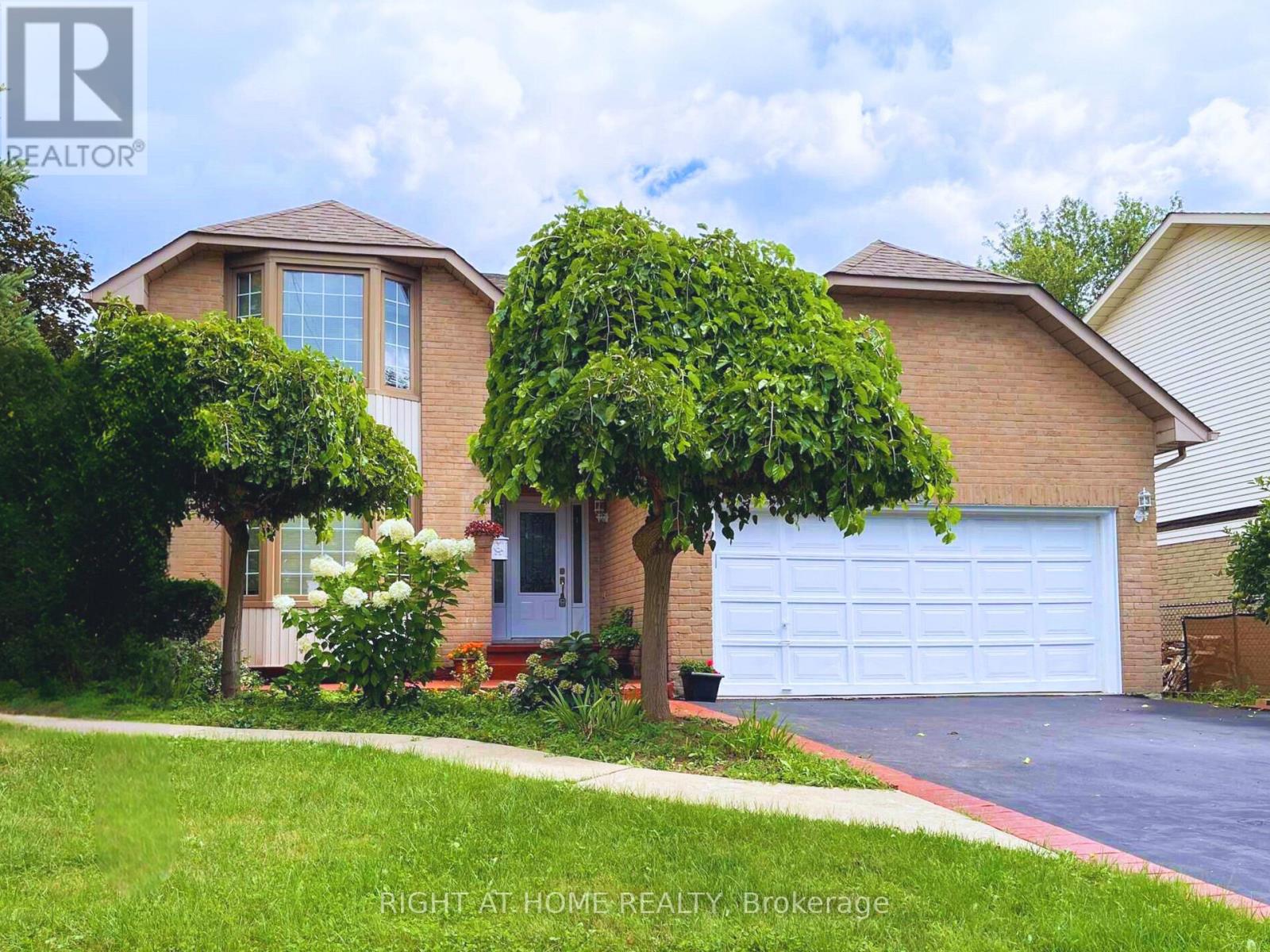 Detached at 309 AMBERLY BOULEVARD, Hamilton (Ancaster)
